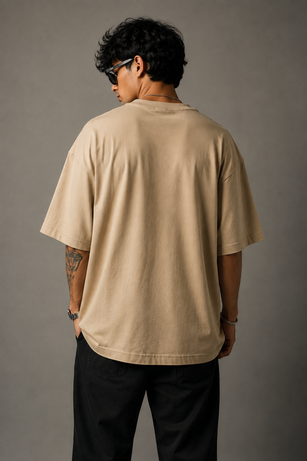 Oversized Chilling Monkey Print T-Shirt – Unisex Casual Wear